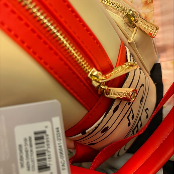 NWT Disney LoungeFly Bag - Picture 6 of 8